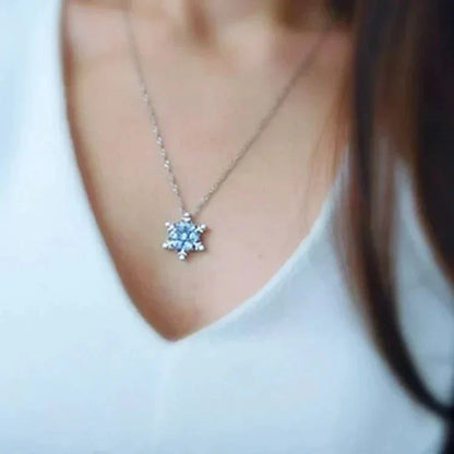 Aqua Flower Star Curb Chain Pendant