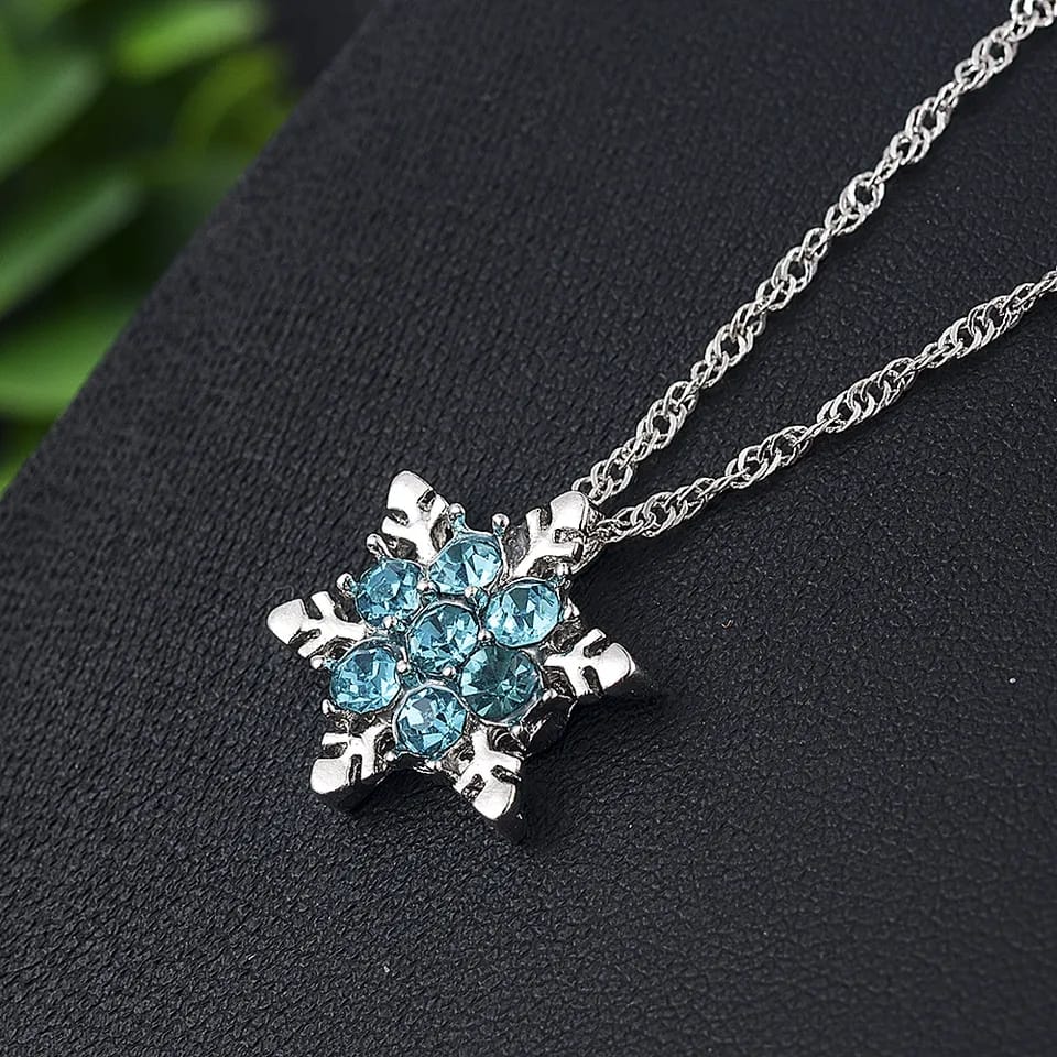 Aqua Flower Star Curb Chain Pendant