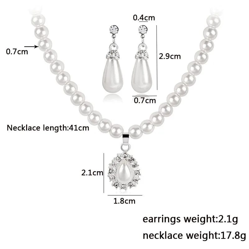 Crystal Pearls Pendant Set